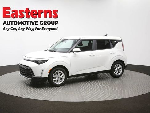 Used 2025 Kia Soul LX w/ LX Technology Package FWD image 57