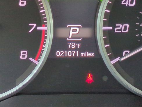 Certified 2020 Acura ILX w/ Premium Package image 26