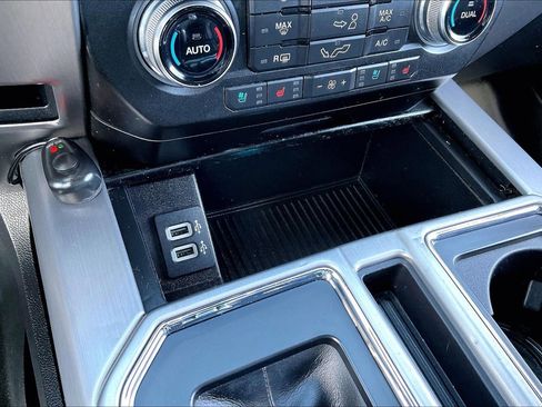 Used 2020 Ford F150 Platinum image 24