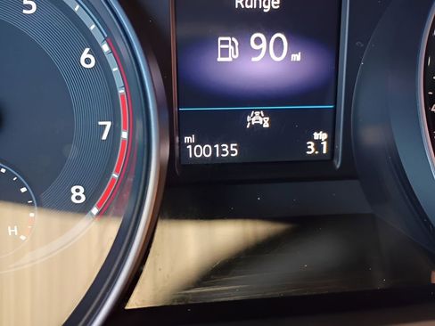 Used 2021 Volkswagen Atlas Cross Sport SE FWD image 8