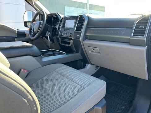 Used 2017 Ford F250 XLT w/ XLT Value Package image 11