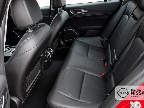 Used 2020 Alfa Romeo Giulia RWD image 9