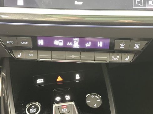Used 2025 Audi Q4 e-tron Premium Plus w/ Premium Plus image 15