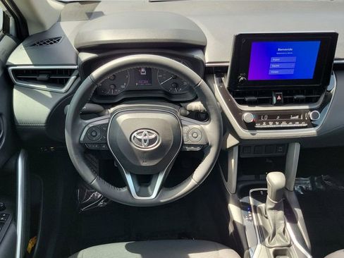 Certified 2024 Toyota Corolla Cross LE FWD image 11