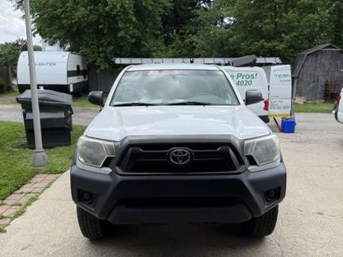 Used 2015 Toyota Tacoma PreRunner w/ Convenience Package RWD image 3