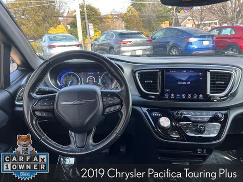 Used 2019 Chrysler Pacifica Touring Plus w/ Advanced Safetytec Group image 19