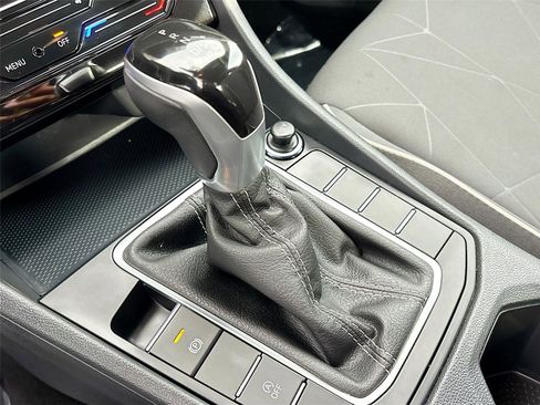 Used 2025 Volkswagen Jetta Sport FWD image 16