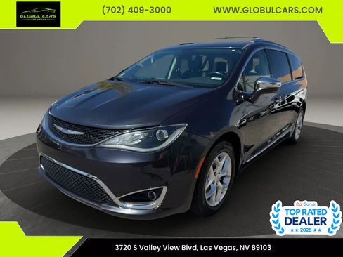 Used 2020 Chrysler Pacifica Limited FWD image 1
