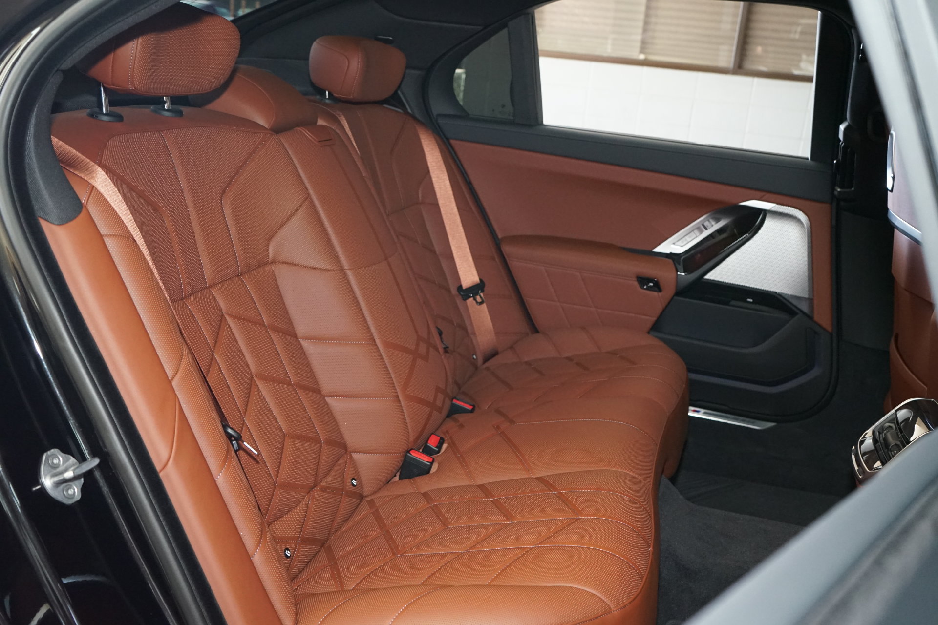 Used 2026 BMW 740i RWD image 6