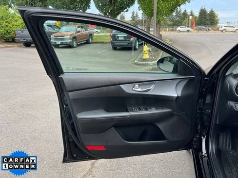 Used 2023 Kia Forte LX FWD image 14