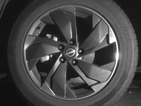 Used 2025 Nissan Rogue SV AWD/4WD image 12