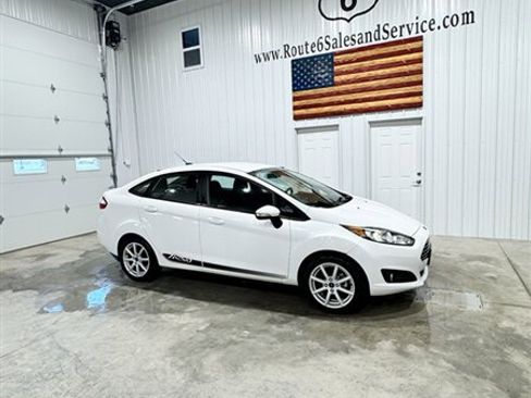 Used 2014 Ford Fiesta SE w/ Equipment Group 201B image 1