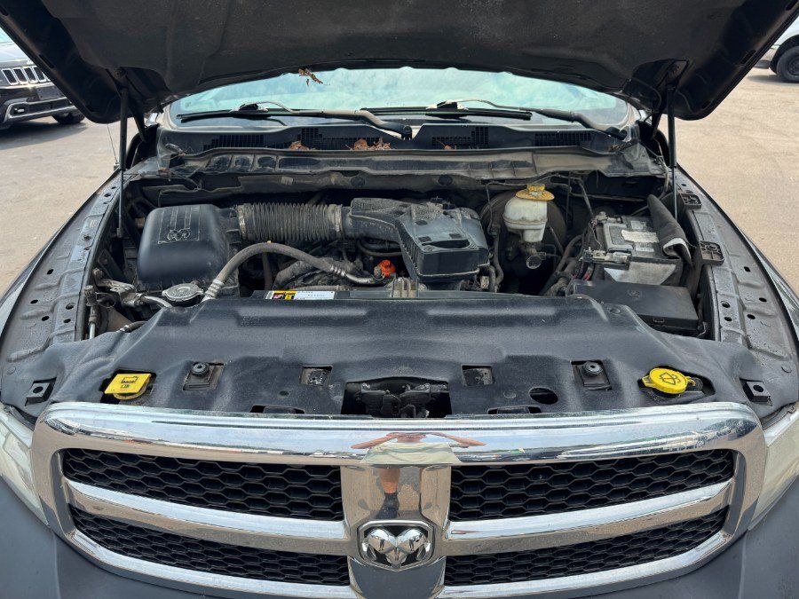 Used 2014 RAM 1500 ST w/ SXT Appearance Group AWD/4WD image 21