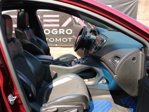 Used 2015 Chrysler 200 S w/ Comfort Group image 7