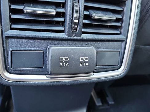 Used 2021 Subaru Forester Premium image 11