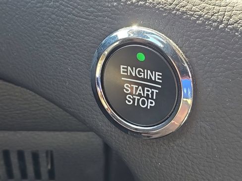 Used 2024 Ford Edge SEL AWD/4WD image 5