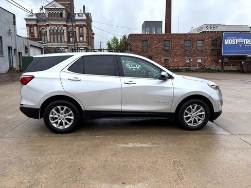 Used 2021 Chevrolet Equinox LT w/ Driver Convenience Package image 9