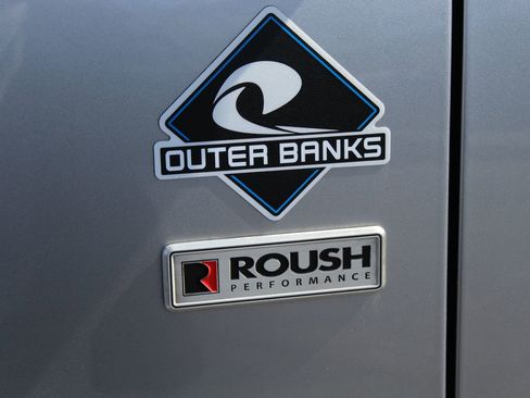 Used 2024 Ford Bronco Outer Banks image 30