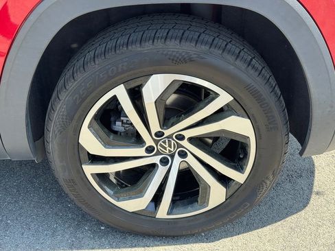 Used 2021 Volkswagen Atlas Cross Sport SEL Premium AWD/4WD image 17