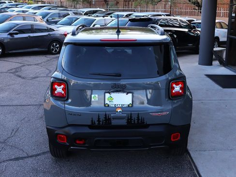Used 2021 Jeep Renegade Trailhawk w/ Sun & Sound Group AWD/4WD image 9