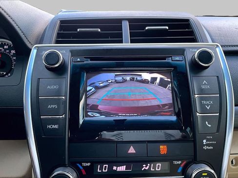 Used 2015 Toyota Camry XLE FWD image 38