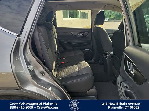 Used 2018 Nissan Rogue SV AWD/4WD image 15