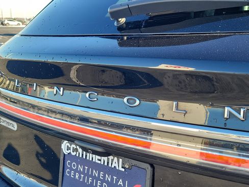 Used 2022 Lincoln Nautilus Reserve w/ Luxury Package image 7