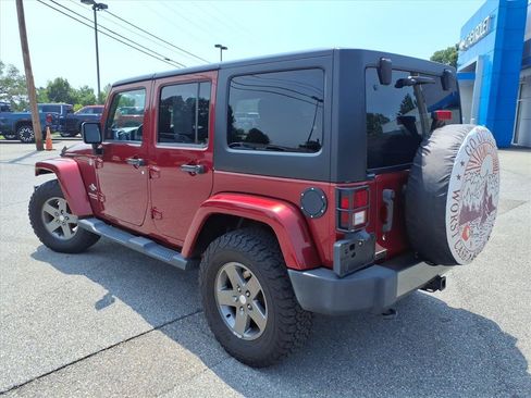 Used 2012 Jeep Wrangler Unlimited Sport AWD/4WD image 6