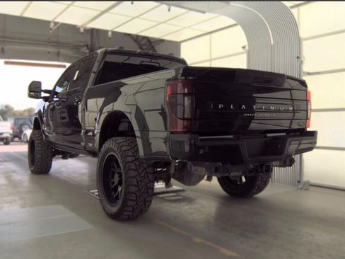 Used 2020 Ford F250 Platinum w/ FX4 Off-Road Package AWD/4WD image 3