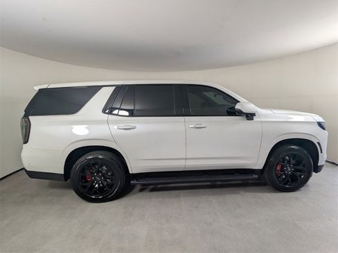 Used 2025 Chevrolet Tahoe RST w/ RST Performance Edition image 3