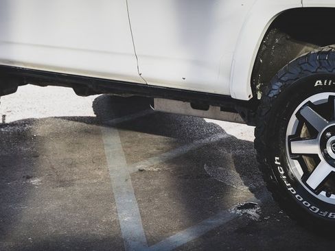 Used 2017 Toyota 4Runner TRD Off-Road Premium image 23