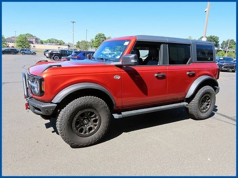 Used 2023 Ford Bronco Wildtrak image 1