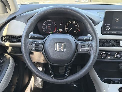 Used 2025 Honda HR-V LX image 12