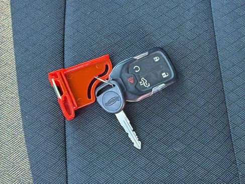 Used 2021 Chevrolet Silverado 1500 LT image 29