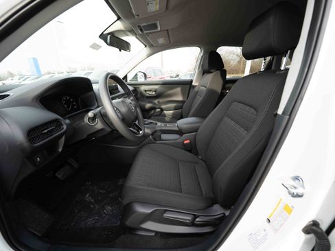 New 2026 Honda HR-V LX image 9