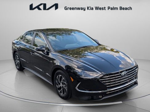 Used 2023 Hyundai Sonata Blue image 2