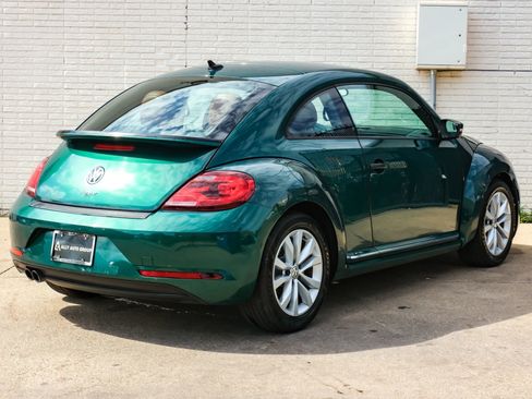 Used 2017 Volkswagen Beetle 1.8T S FWD image 7