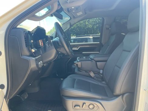 Used 2025 Chevrolet Silverado 2500 LT w/ Trail Boss Package AWD/4WD image 16