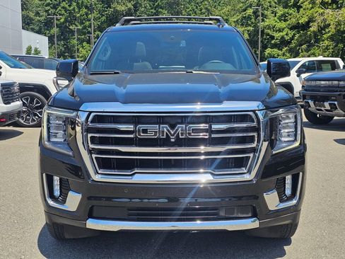 Used 2023 GMC Yukon SLT w/ SLT Premium Package AWD/4WD image 8