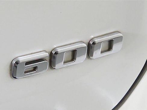 Used 2022 Cadillac Escalade Premium Luxury w/ Performance Package AWD/4WD image 22