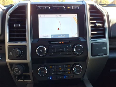 Used 2020 Ford F150 Lariat image 19