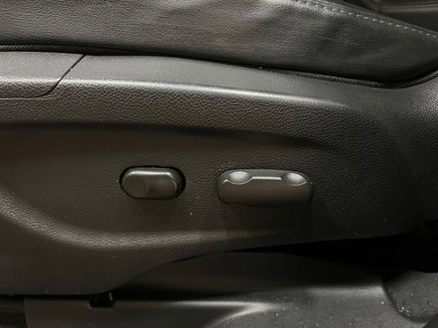 Used 2020 Buick Encore Preferred FWD image 29
