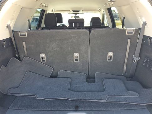 Certified 2025 Nissan Pathfinder SV image 14