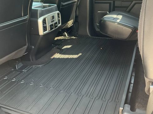 Used 2018 Ford F150 Lariat w/ Equipment Group 502A Luxury AWD/4WD image 47