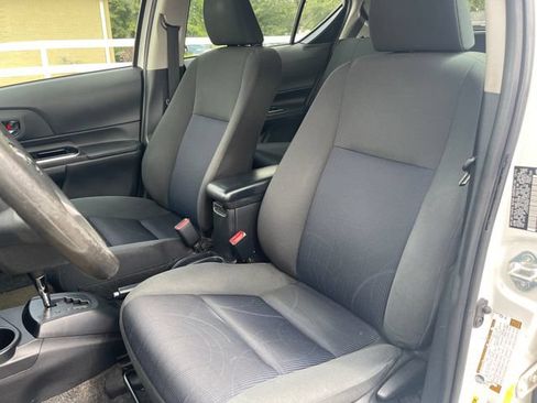 Used 2015 Toyota Prius C Two FWD image 9