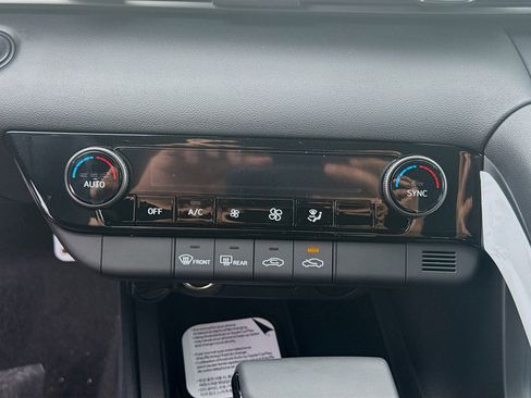 New 2026 Hyundai Elantra Sport FWD image 12