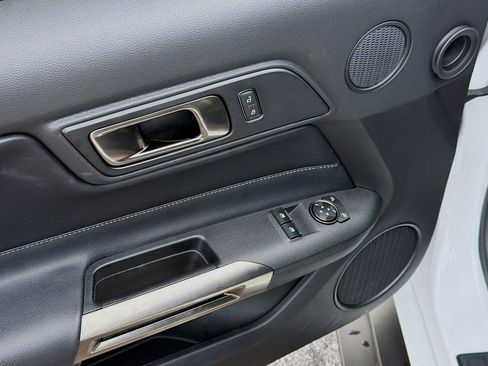 Used 2022 Ford Mustang Shelby GT500 w/ Technology Package image 22