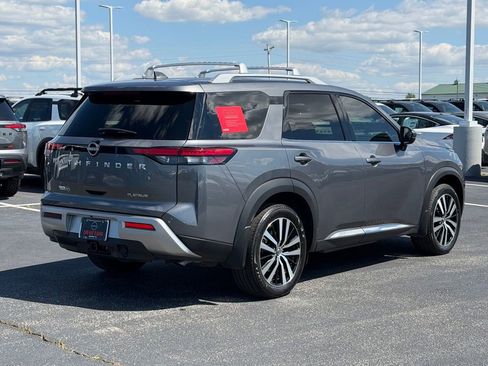 Used 2025 Nissan Pathfinder Platinum w/ Cargo Package FWD image 5