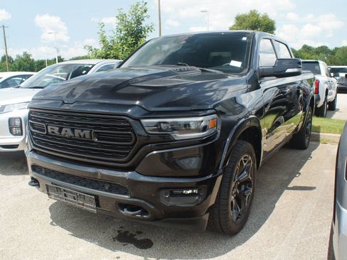 Used 2020 RAM 1500 Limited w/ Black Appearance Package AWD/4WD image 5