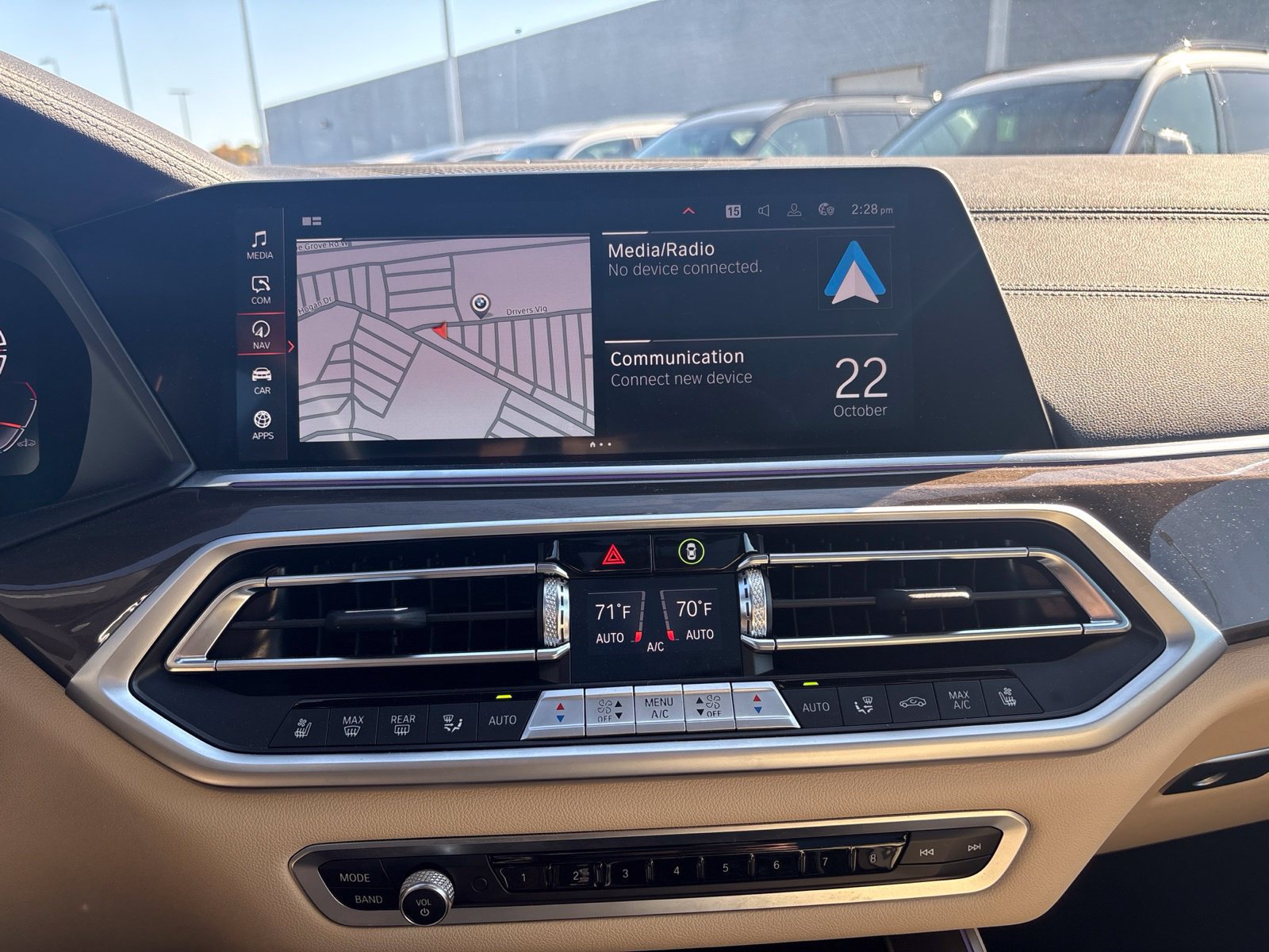 Used 2022 BMW X5 xDrive40i w/ Luxury Seating Package AWD/4WD image 14